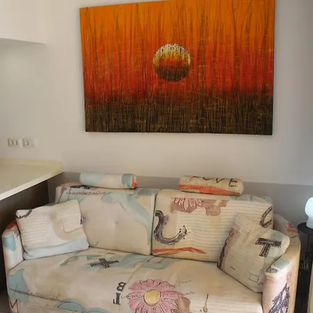 Vaso Rojo Vista Mar أذيخي