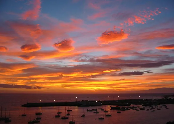 Vaso Rojo Vista Mar דירה *