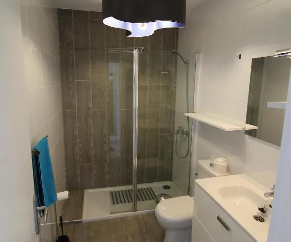 Vaso Rojo Vista Mar דירה *