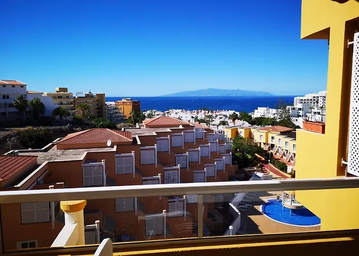 Vaso Rojo Vista Mar דירה אדחה