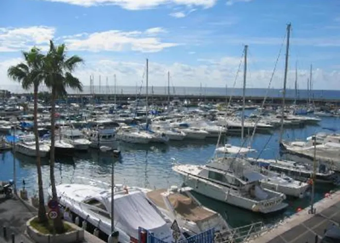 Vaso Rojo Vista Mar * אדחה