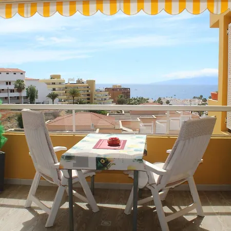 Vaso Rojo Vista Mar דירה אדחה